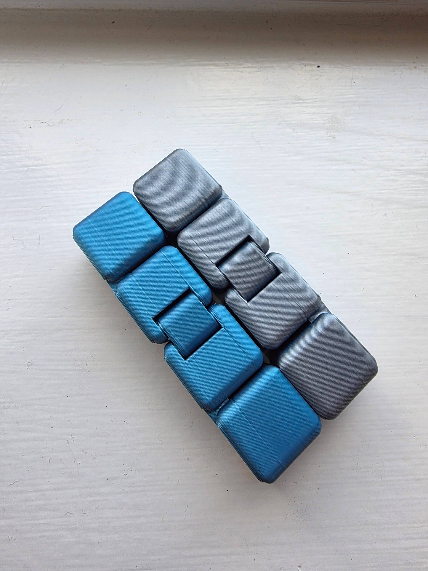 Infinity Cube- Endless Fidgeting Fun: Magenta-Gold