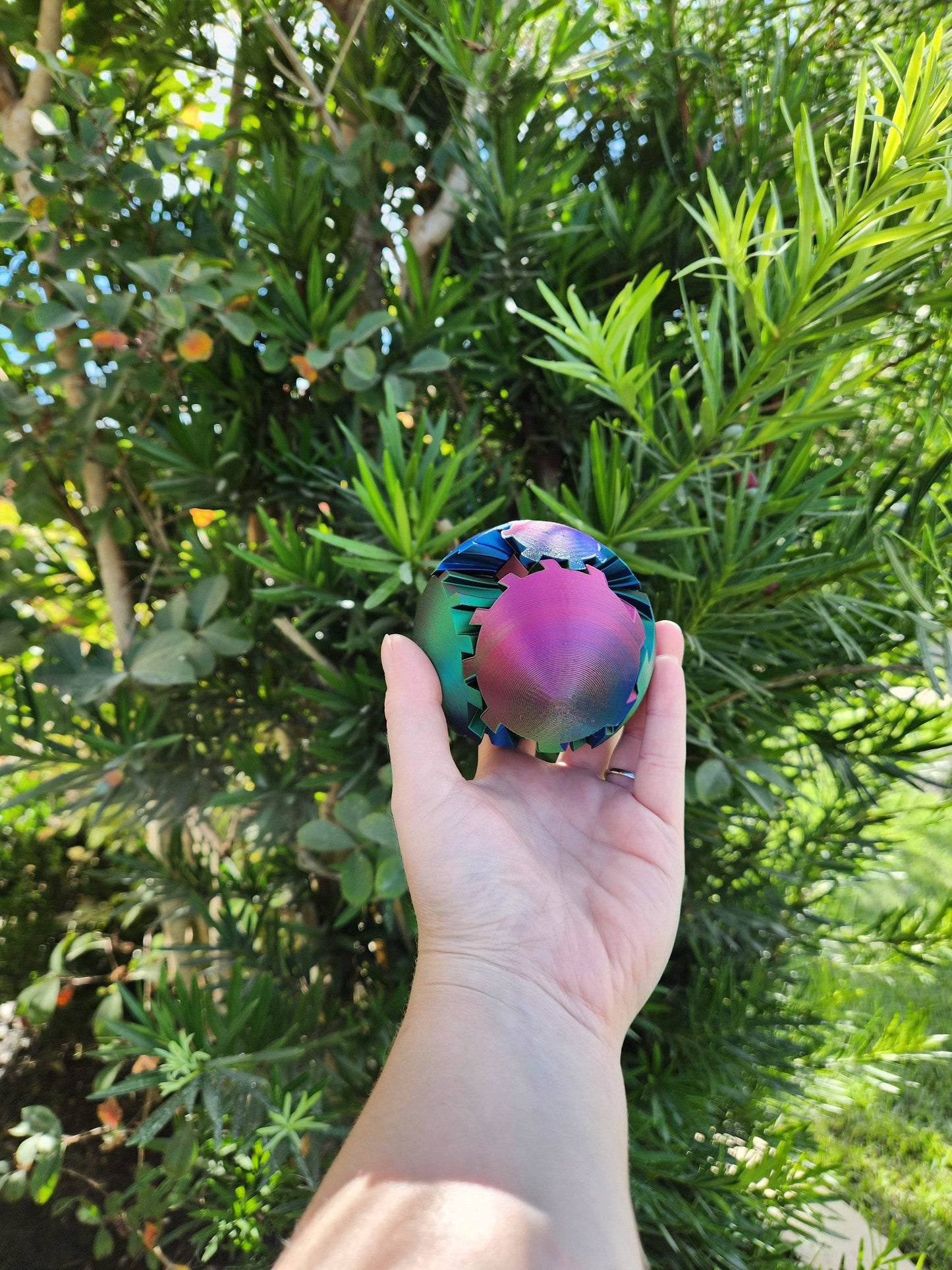 Gear Ball Twist- Mechanical Fidget: Chroma