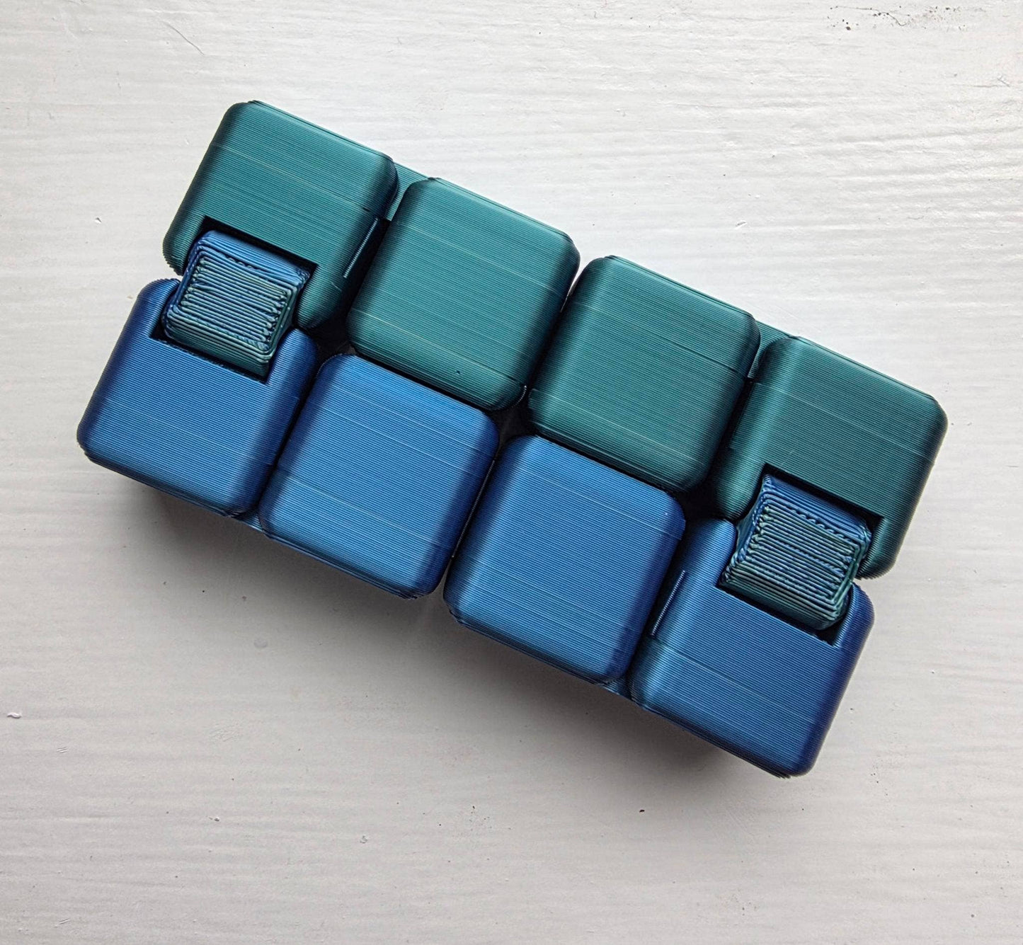 Infinity Cube- Endless Fidgeting Fun: Magenta-Gold